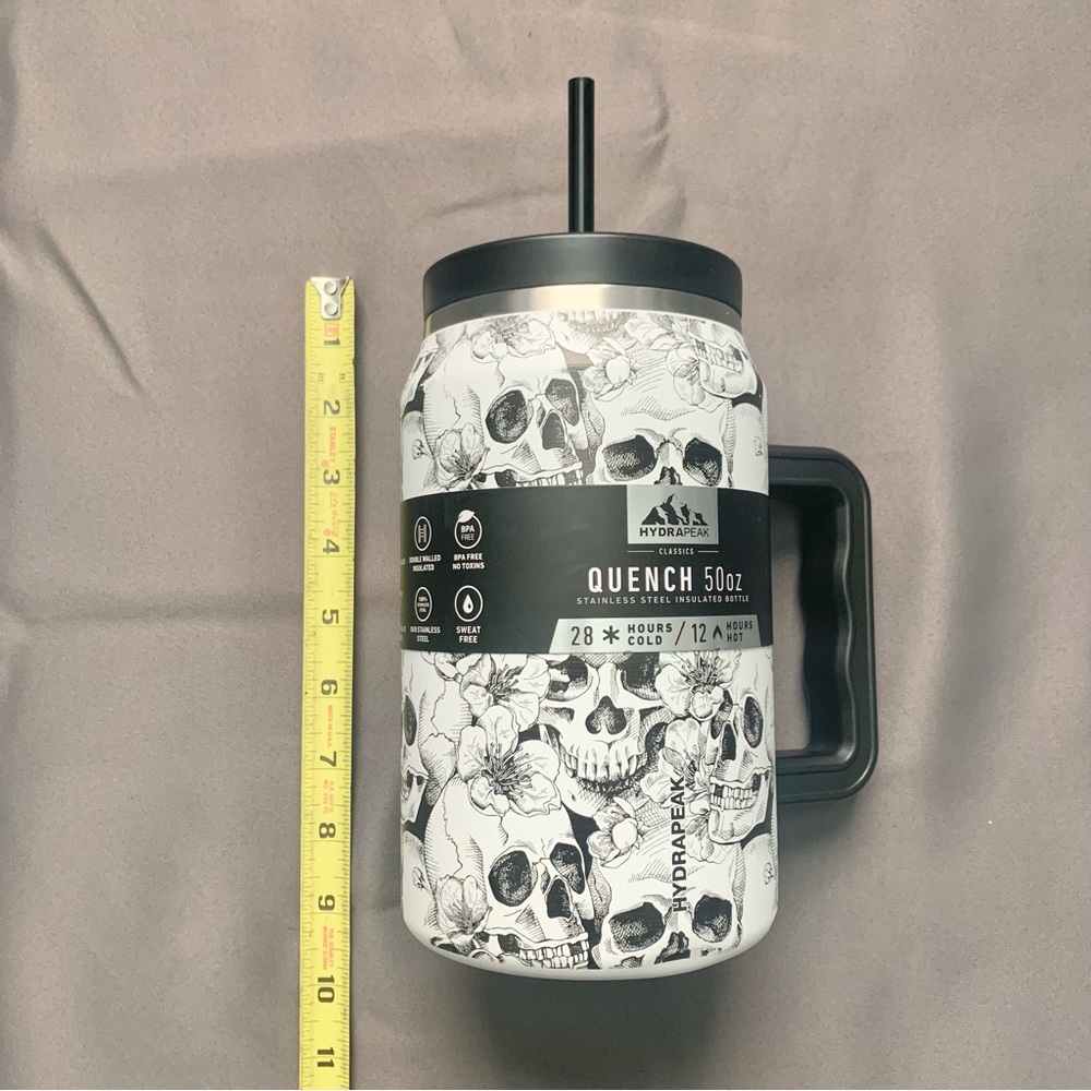 *NEW* HydraPeak 50oz Halloween Tumbler -Skulls-